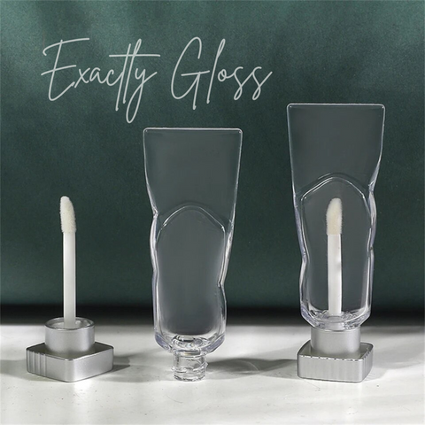 CLEAR AESTHETIC LIP GLOSS TUBES